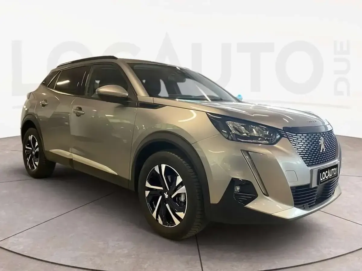 Usata Peugeot 2008 Allure 131 CV (96 kW) 2021 Grigio SUV
