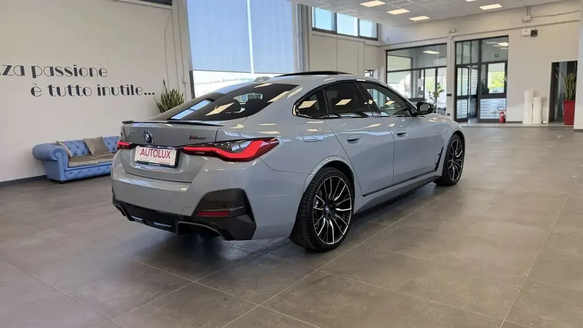 Usata BMW i4 125 kW (170 CV) 2024 Grigio Berlina