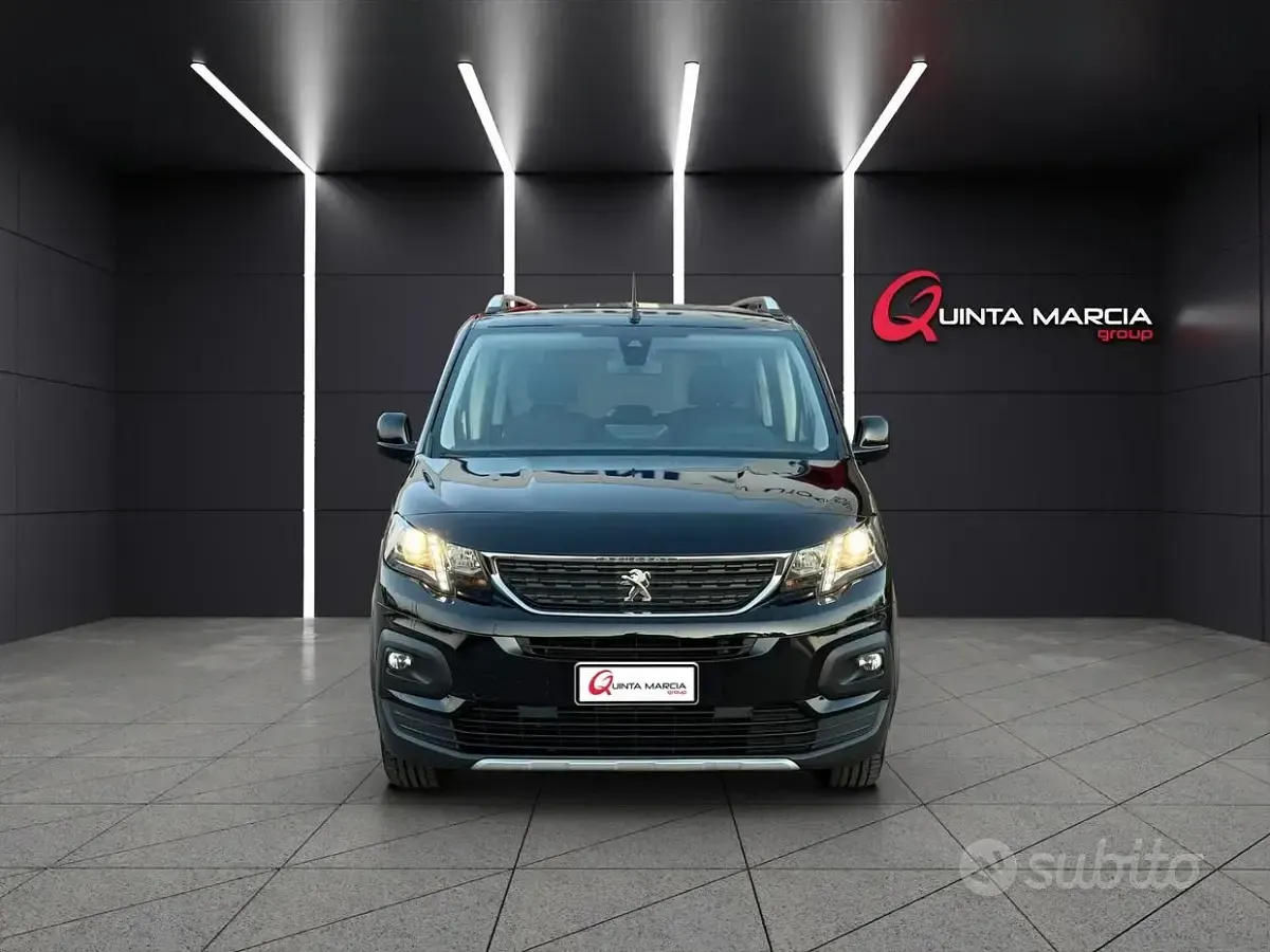 Usata Peugeot Rifter Allure 131 CV (96 kW) 2020 Nero Monovolume