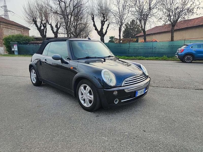 Usata Mini One Cabriolet 90 CV (66 kW) 2005 Nero Cabrio