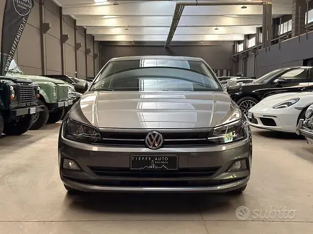 Usata VW Polo Comfortline 80 CV (58 kW) 2019 Grigio metallizzato Utilitaria