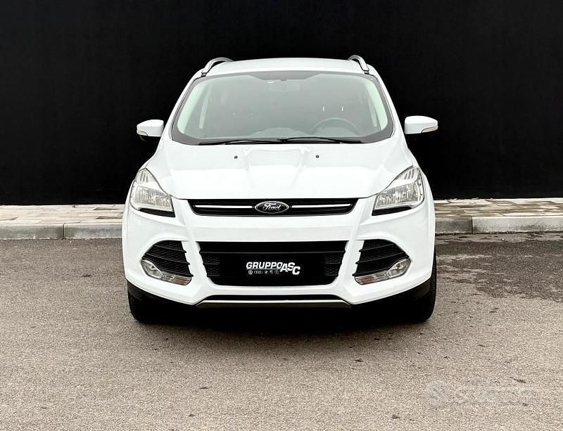Usata Ford Kuga Titanium 140 CV (102 kW) 2013 Bianco SUV