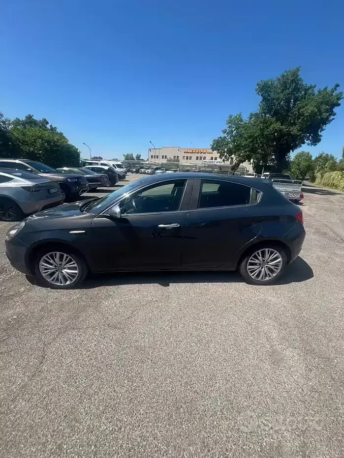 Usata Alfa Romeo Giulietta 120 CV (88 kW) 2017 Grigio Utilitaria