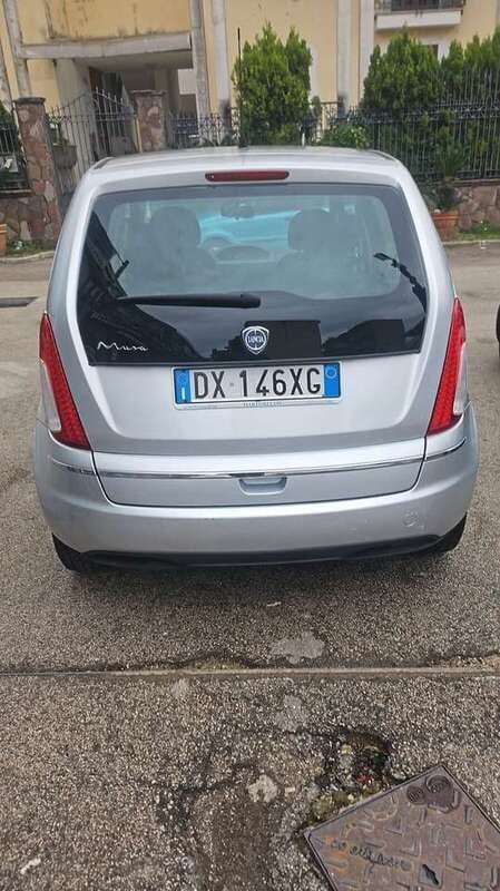 Usata Lancia Musa 90 CV (66 kW) 2009 Grigio Monovolume