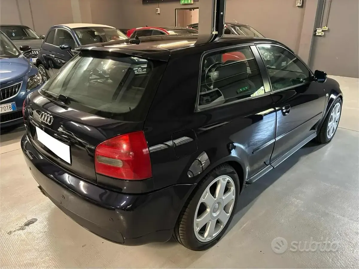 Usata Audi S3 225 CV (165 kW) 2002 Blu/azzurro Utilitaria