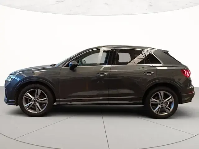 Usata Audi Q3 S-Line 150 CV (110 kW) 2024 Grigio daytona perlato SUV
