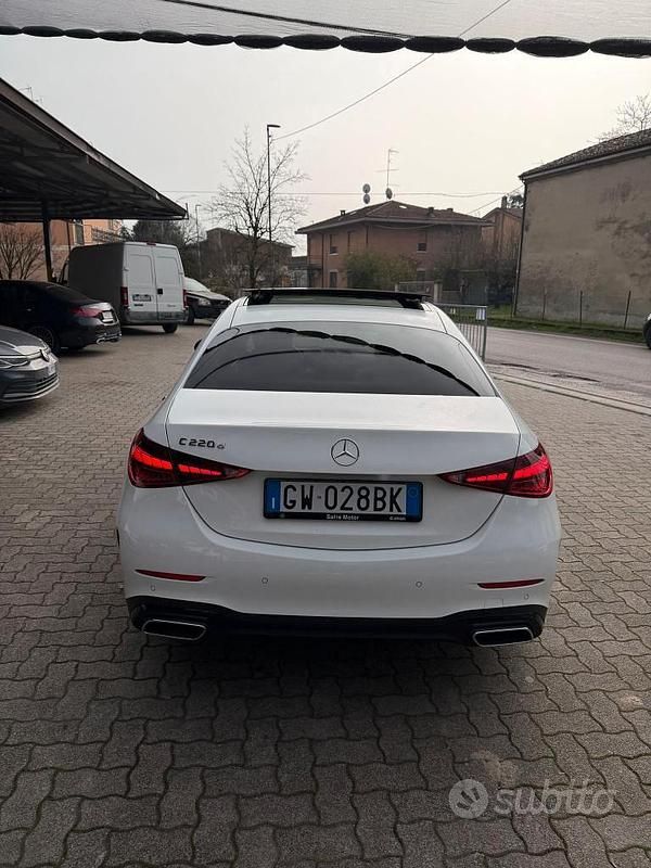 Usata Mercedes C220 AMG line 197 CV (144 kW) 2024 Bianco Berlina