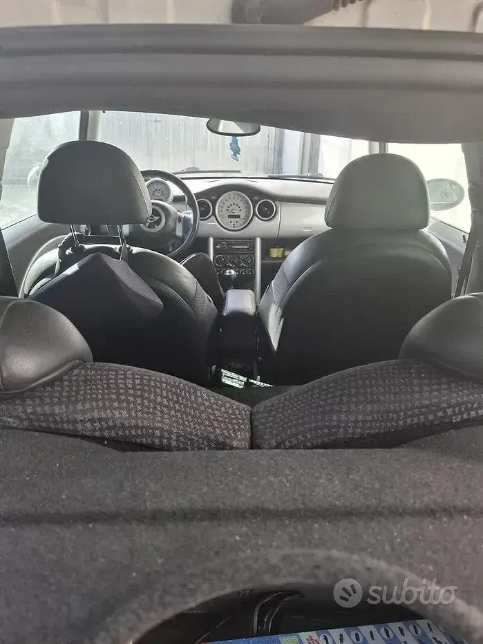 Usata Mini Cooper 116 CV (85 kW) 2004 Nero Utilitaria