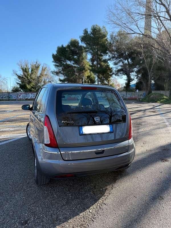 Usata Lancia Musa 77 CV (56 kW) 2009 Monovolume