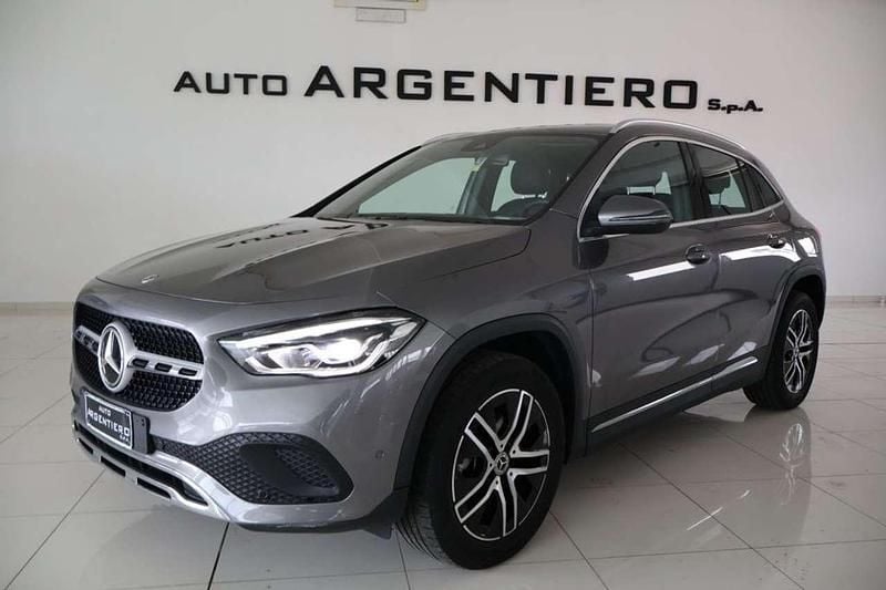 Grigio montagna Usata 2021 Mercedes GLA200 SUV | 32.900 € (Super prezzo) - Immagine 1/4