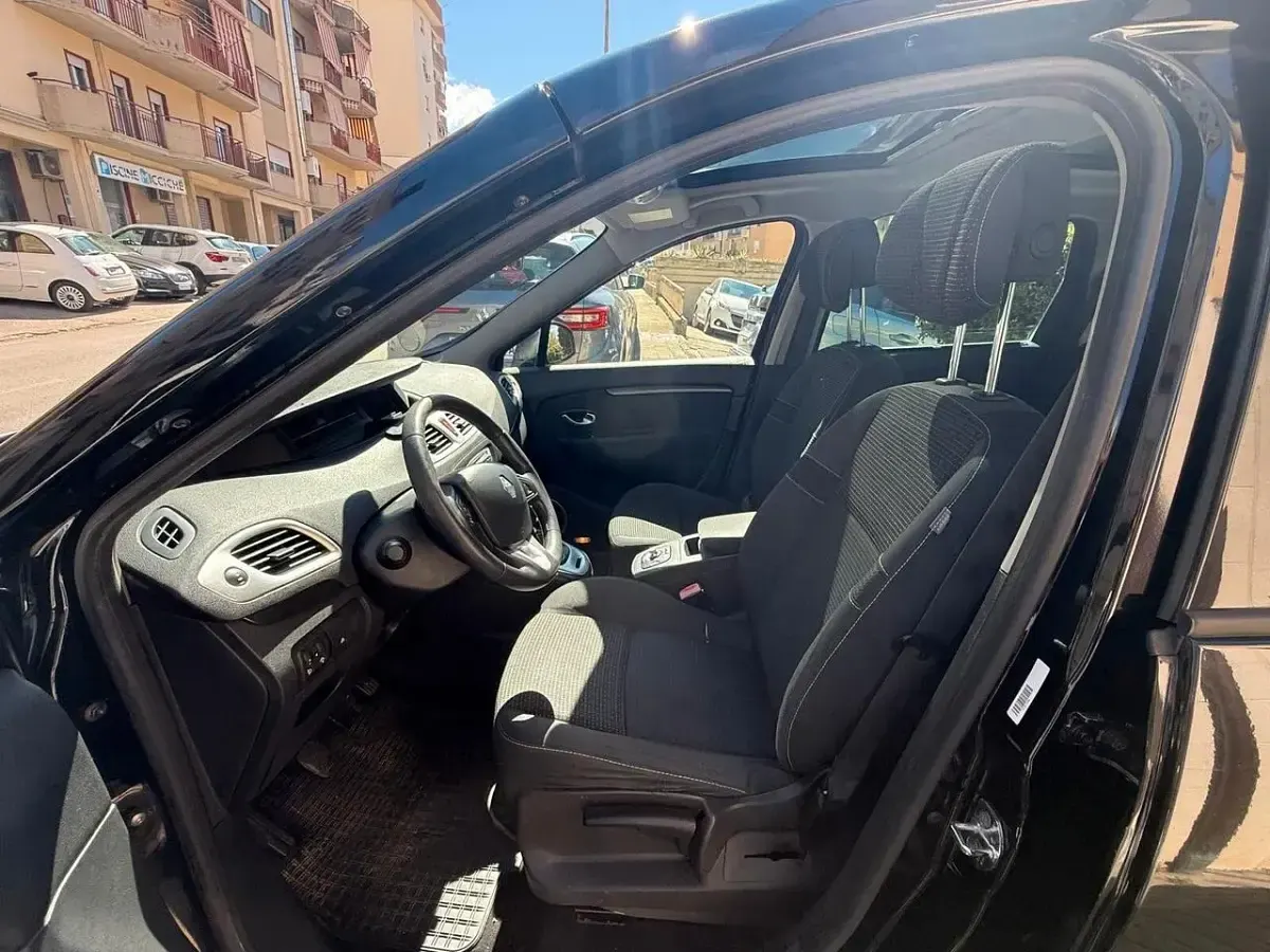 Usata Renault Scenic E-Tech Dynamique 110 CV (80 kW) 2011 Nero Monovolume