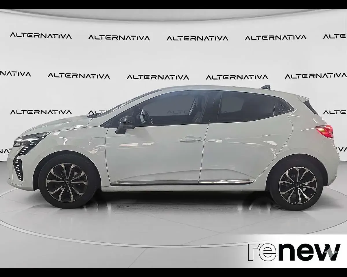 Usata Renault Clio V Techno 91 CV (66 kW) 2024 Bianco ghiaccio Berlina