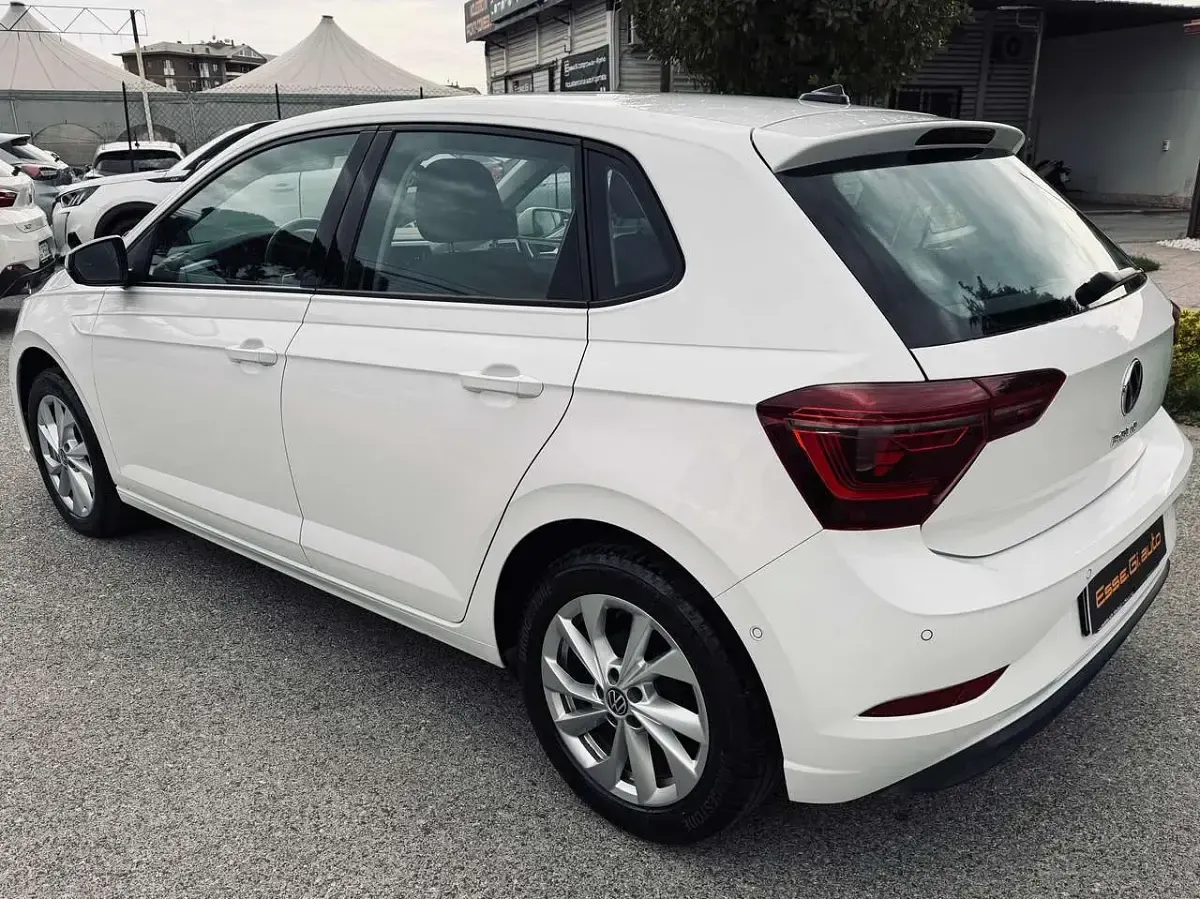 Usata VW Polo Style 95 CV (69 kW) 2021 Argento Utilitaria