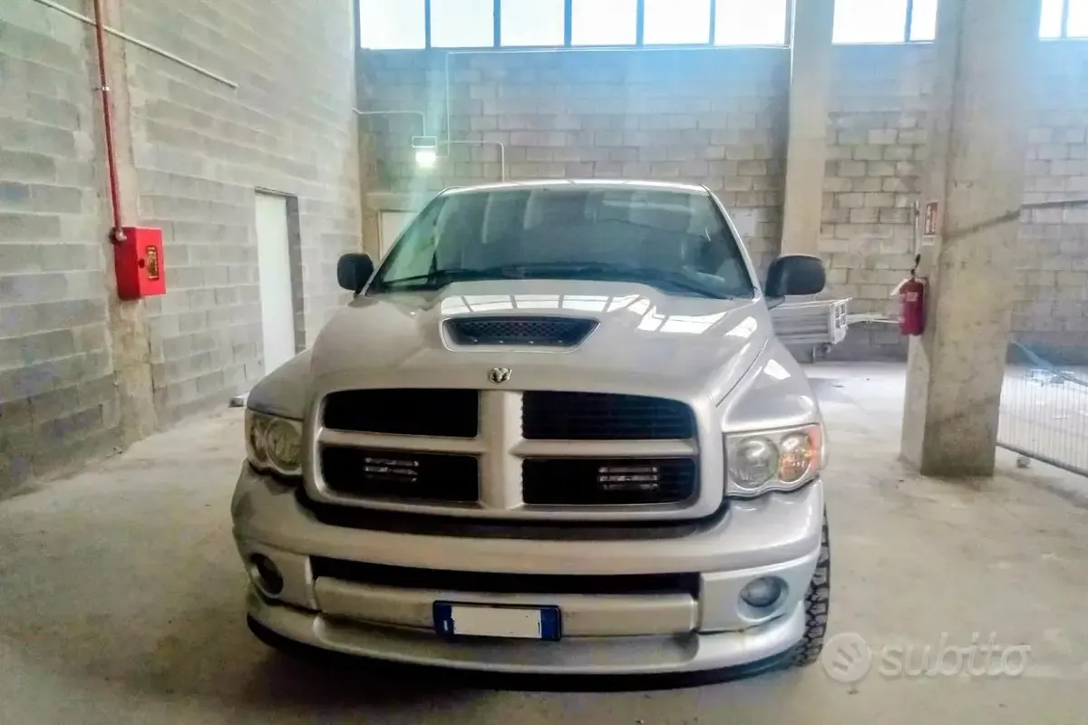 Usata Dodge Ram 349 CV (256 kW) 2005 Grigio Pick-up