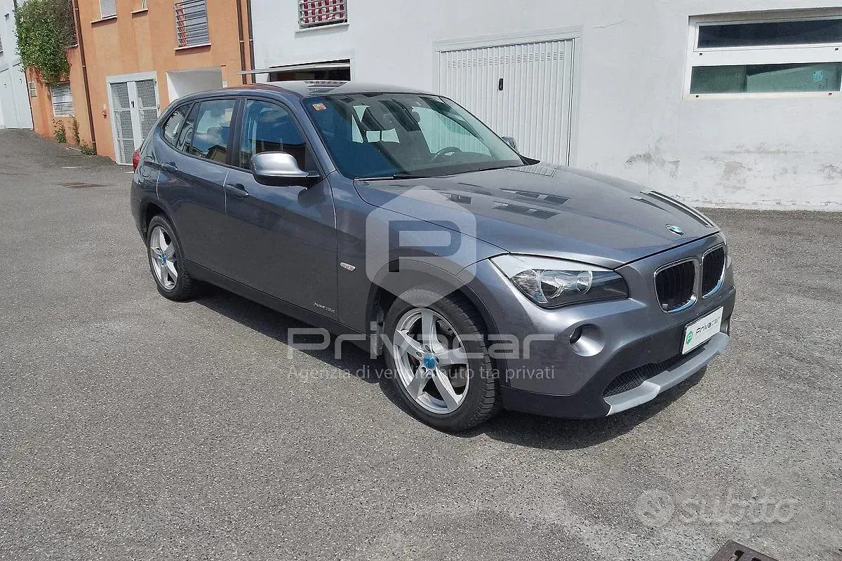Usata BMW X1 143 CV (105 kW) 2011 Grigio SUV