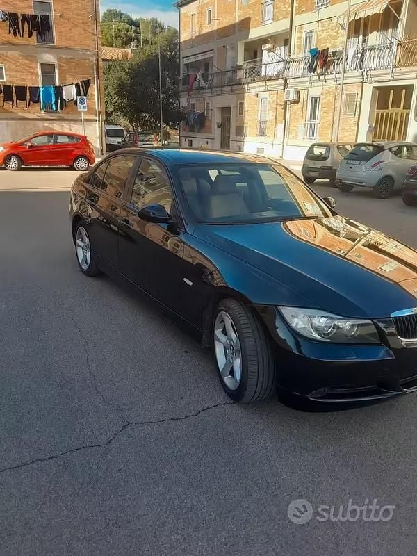 Usata BMW 2000 177 CV (130 kW) 2008 Nero Berlina