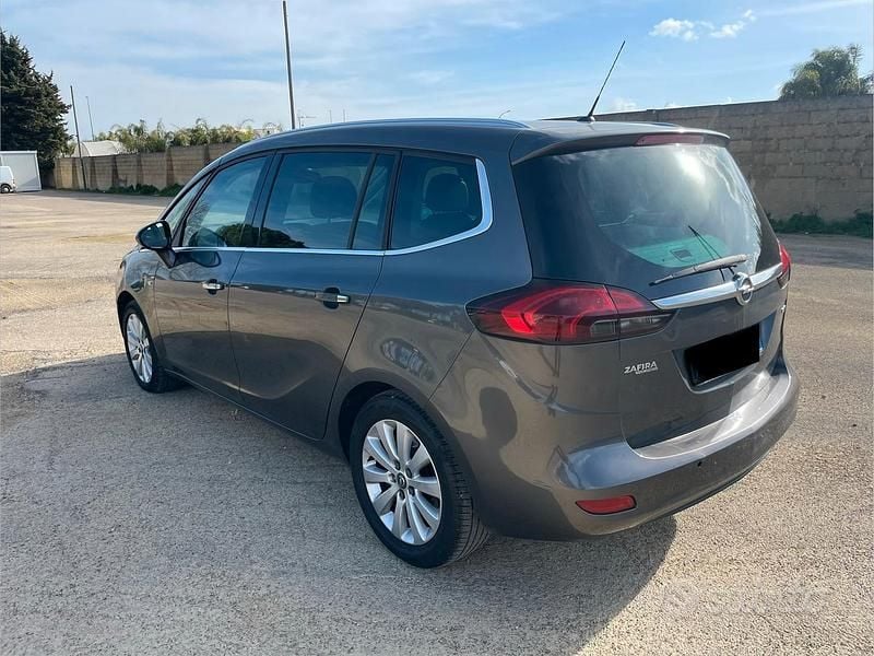 Usata Opel Zafira Tourer Cosmo 131 CV (96 kW) 2012 Monovolume