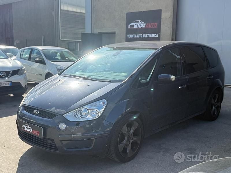 Usata Ford S-MAX Titanium 140 CV (102 kW) 2009 Other Monovolume