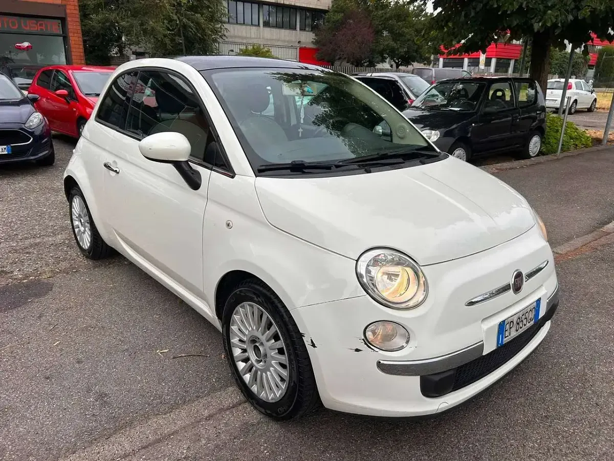 Usata Fiat 500 Lounge 69 CV (50 kW) 2012 Bianco Utilitaria