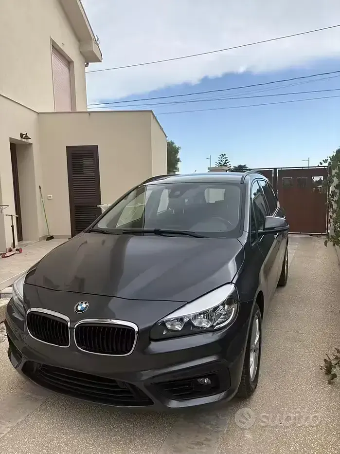 Usata BMW 218 Gran Tourer Sport Line 150 CV (110 kW) 2017 Grigio Monovolume