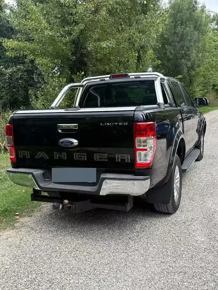 Usata Ford Ranger Limited 170 CV (125 kW) 2022 Nero Pick-up