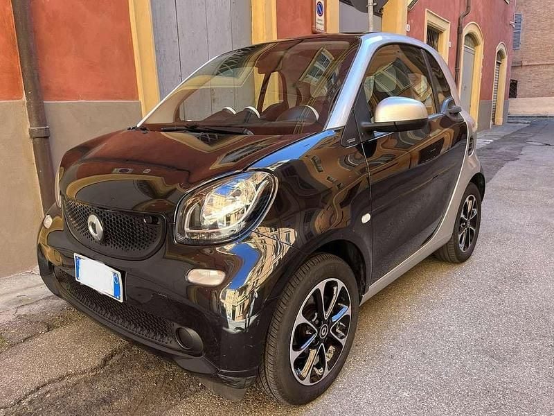 Nero Usata 2015 Smart ForTwo Coupé Passion Coupé | 12.900 € (Buon prezzo) - Immagine 1/4