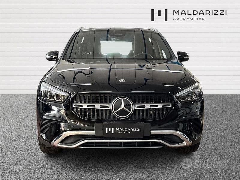 Usata Mercedes GLA200 Advanced 150 CV (110 kW) 2024 Nero SUV