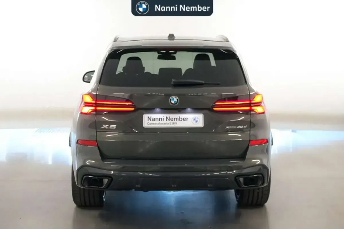Nuova BMW X5 M Sport 352 CV (258 kW) 2026 Dravit grey metallizzato SUV