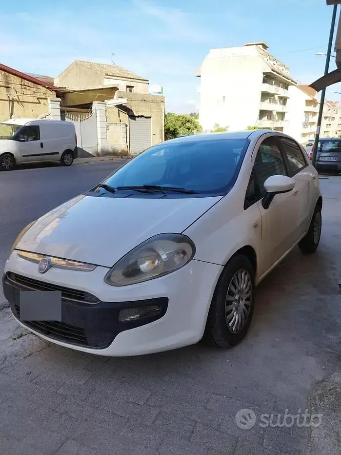 Usata Fiat Punto Evo 75 CV (55 kW) 2011 Bianco Utilitaria