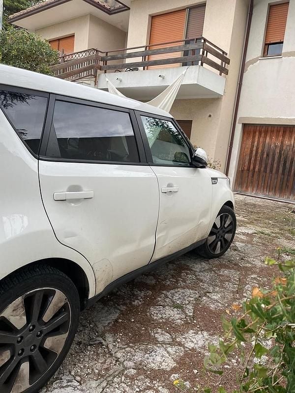 Usata Kia Soul 136 CV (100 kW) 2016 Bianco SUV