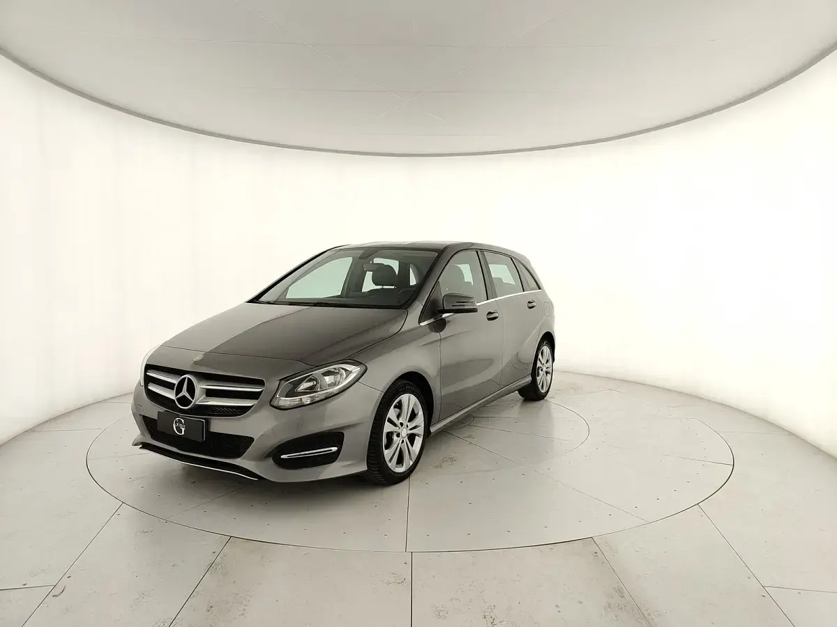 Usata Mercedes B180 109 CV (80 kW) 2016 Utilitaria