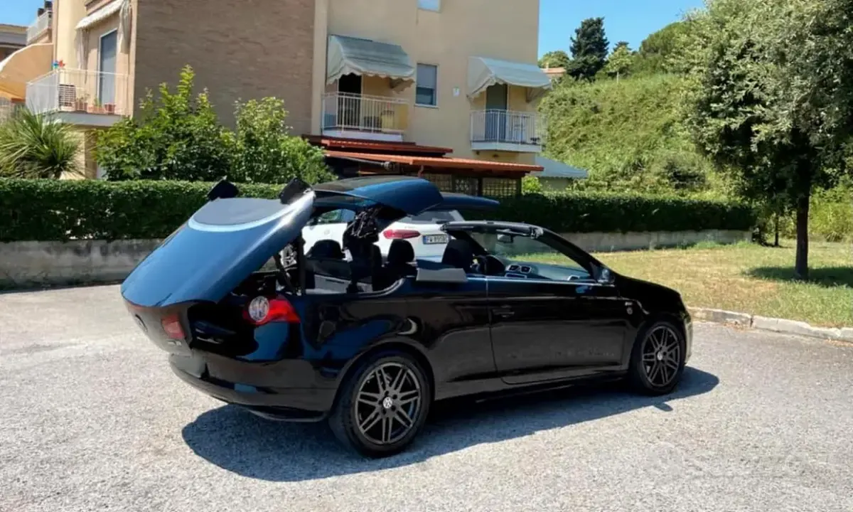 Usata VW Eos 140 CV (102 kW) 2009 Bluazzurro Cabrio