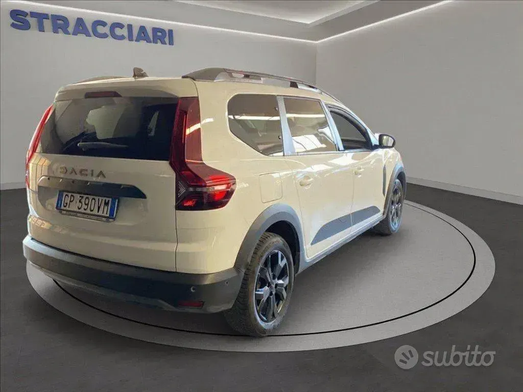 Usata Dacia Jogger Extreme 101 CV (74 kW) 2023 Bianco Monovolume