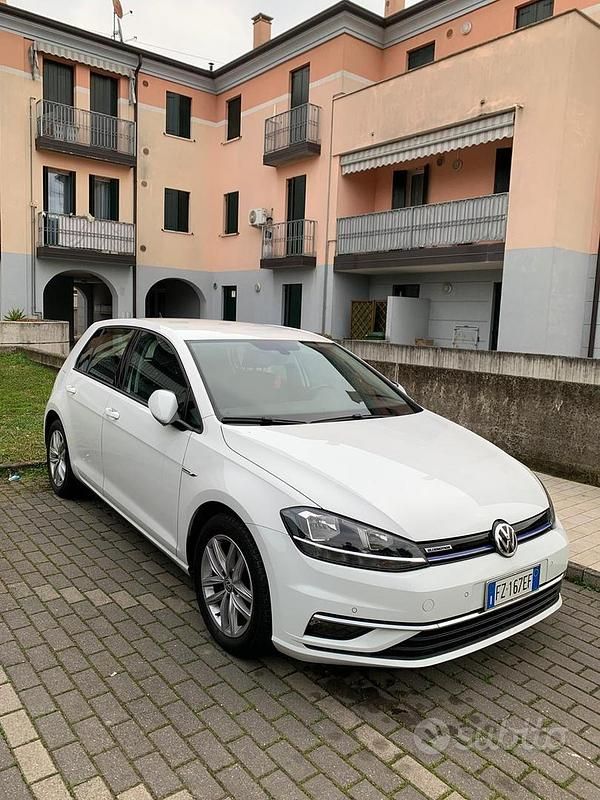 Bianco Usata 2020 VW Golf Executive Berlina | 11.500 € (Super prezzo) - Immagine 1/4