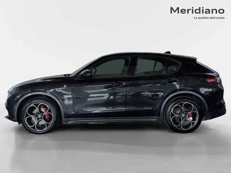 Käytetty Alfa Romeo Stelvio Veloce 210 HP (154 kW) 2023 Katumaasturi