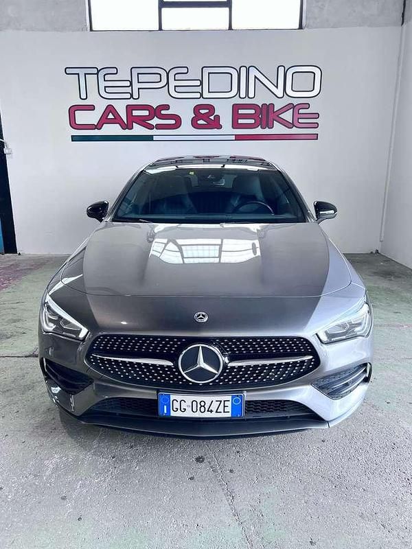 Usata Mercedes CLA200 Premium 150 CV (110 kW) 2021 Grigio montagna Coupé
