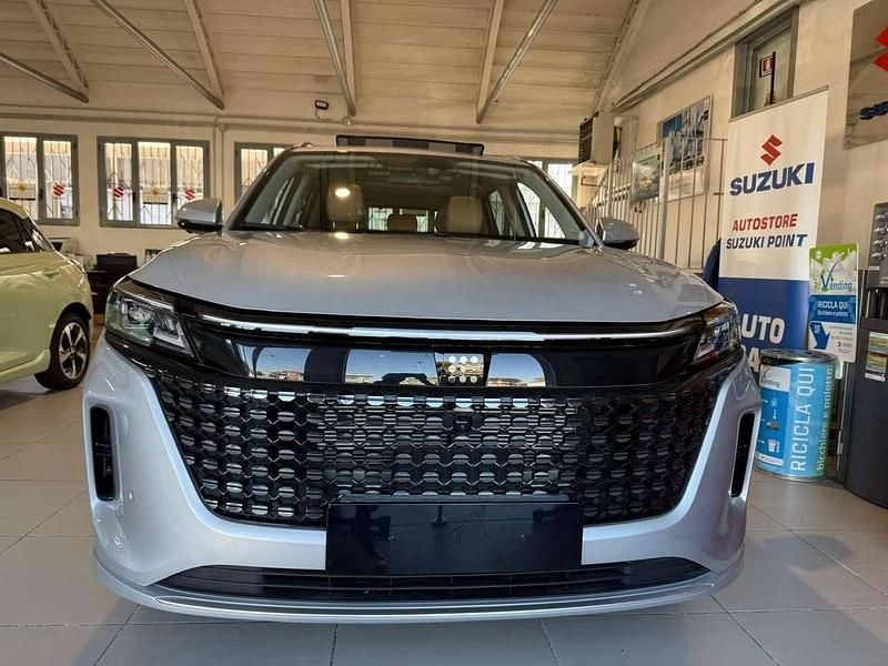 Nuova DFSK E5 190 CV (139 kW) 2025 Argento metallizzato SUV