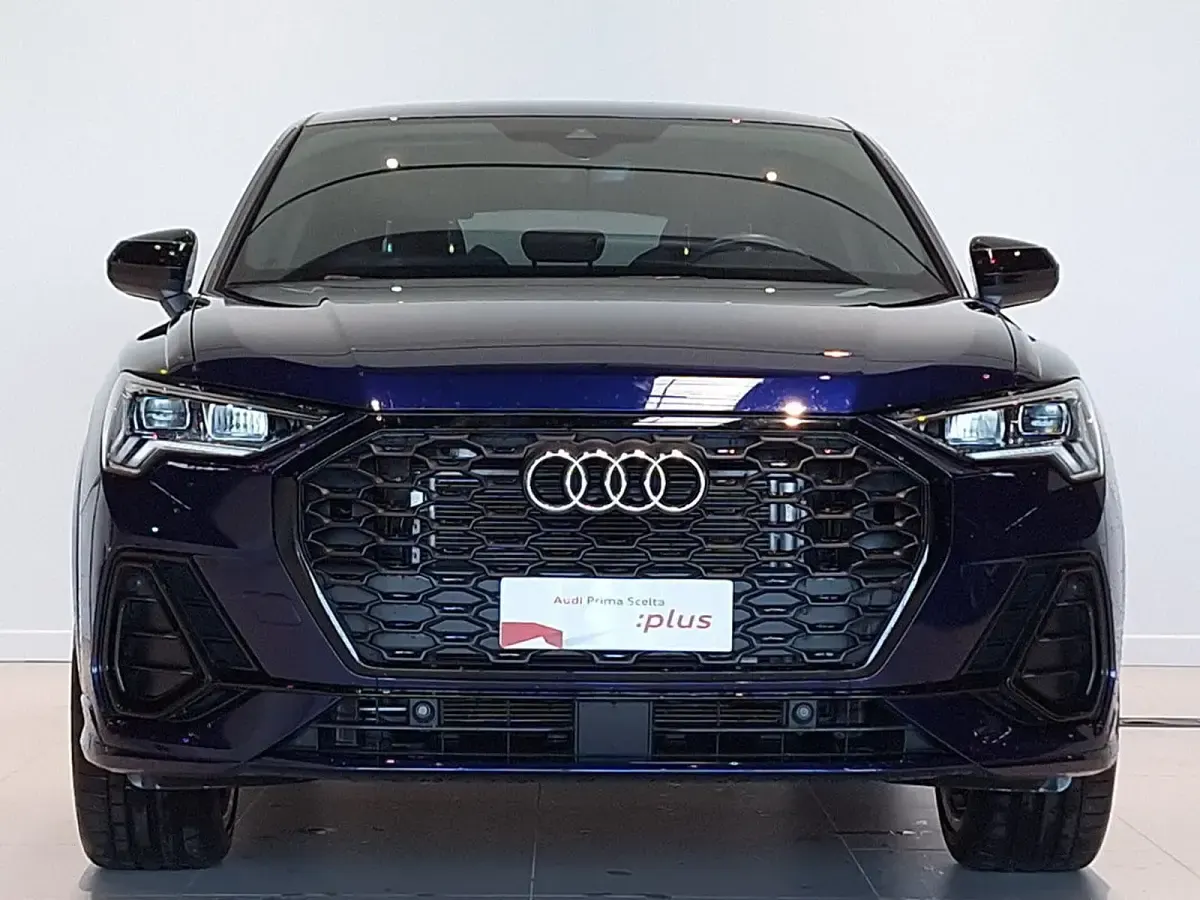 Usata Audi Q3 Sportback Exclusive 150 CV (110 kW) 2023 Blu SUV