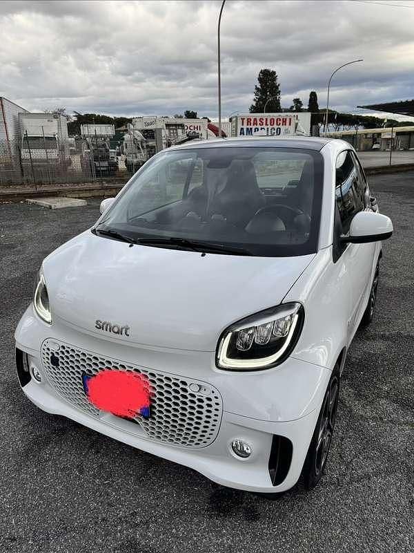 Usata 2021 Smart ForTwo Coupé Prime Utilitaria | 10.000 € (Ottimo prezzo) - Immagine 1/4