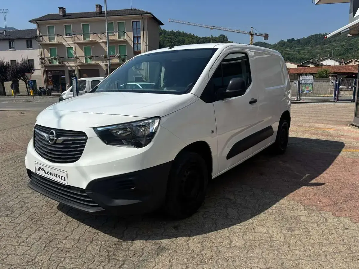 Usata Opel Combo 76 CV (55 kW) 2018 Bianco Monovolume