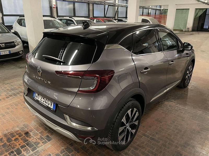 Usata Renault Captur Techno 101 CV (74 kW) 2023 Grigio SUV