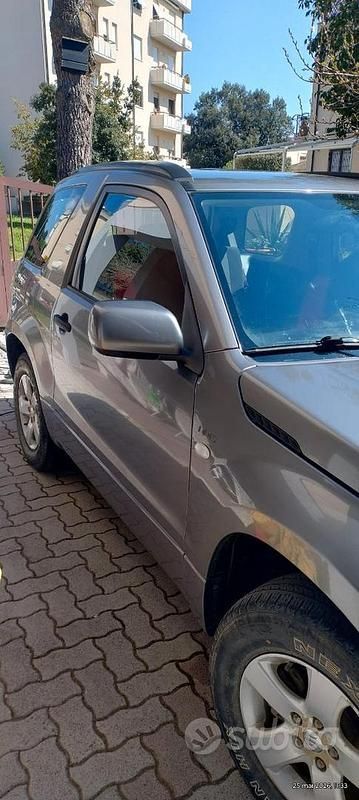 Usata Suzuki Vitara 2006 Grigio SUV