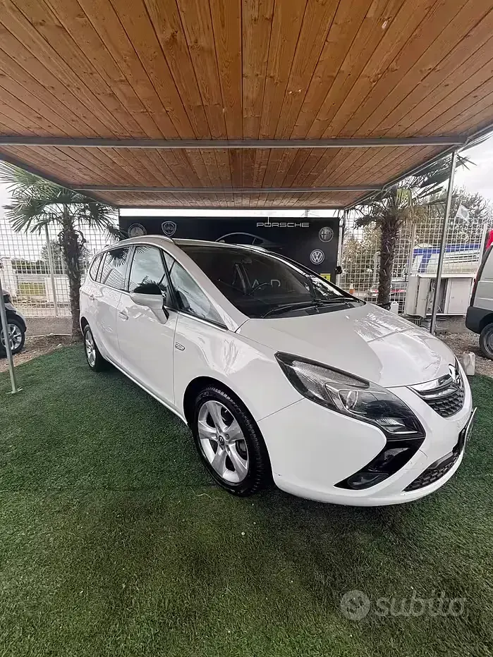Usata Opel Zafira Tourer Cosmo 150 CV (110 kW) 2015 Bianco Monovolume