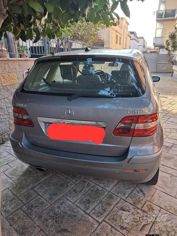 Usata Mercedes B180 2008 Grigio Monovolume