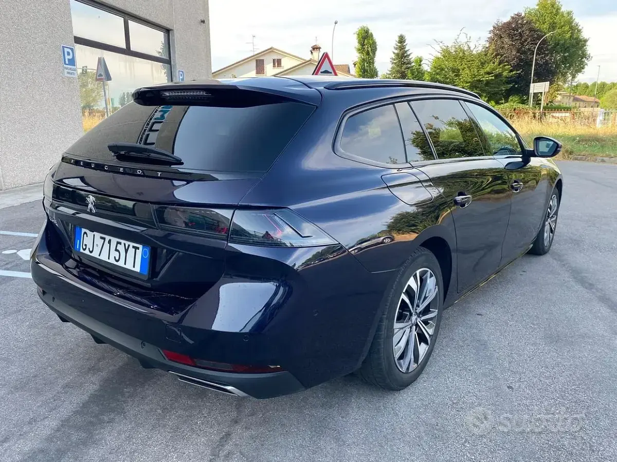 Usata Peugeot 508 SW Allure 131 CV (96 kW) 2022 Blu Station wagon