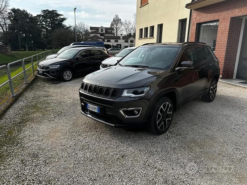 Usata Jeep Compass Limited 140 CV (102 kW) 2020 Grigio SUV