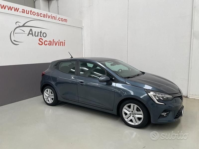 Usata Renault Clio V Business 101 CV (74 kW) 2021 Grigio Berlina