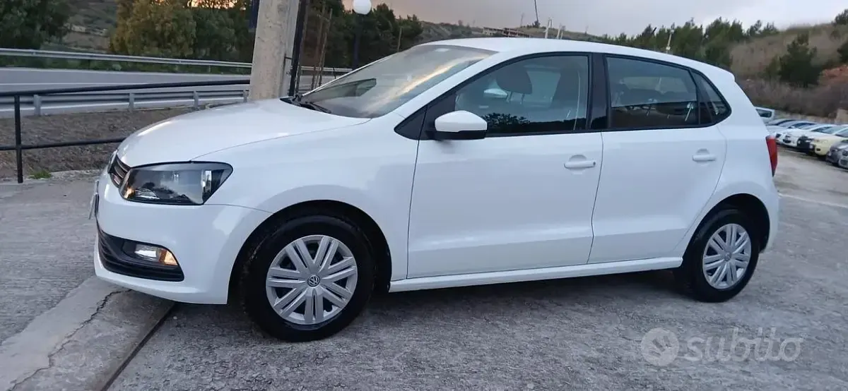 Usata VW Polo Business 60 CV (44 kW) 2016 Bianco Berlina