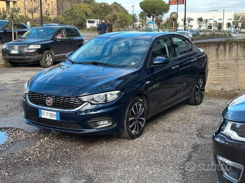 Usata Fiat Tipo Lounge 95 CV (69 kW) 2017 Blu Berlina
