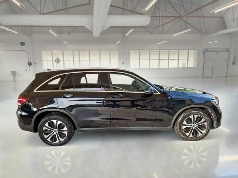 Usata Mercedes GLC200 Business 163 CV (119 kW) 2021 Nero SUV